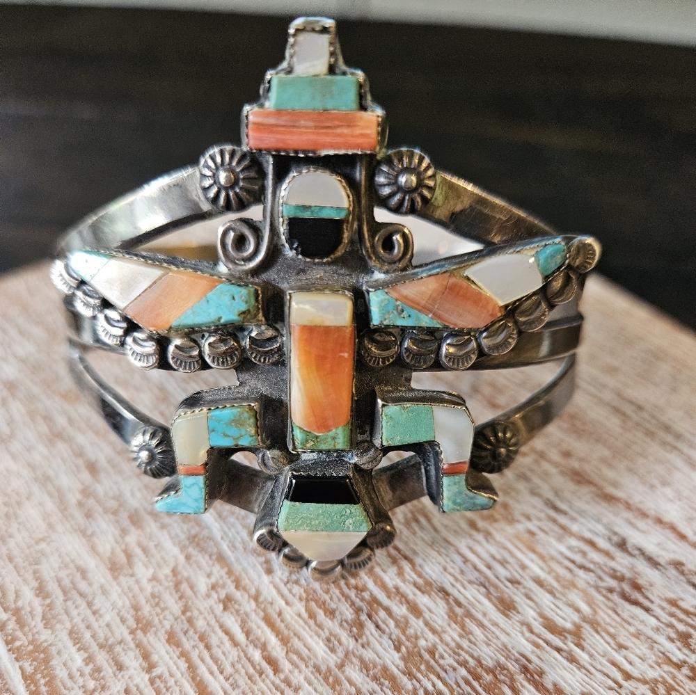 😍SOLD😍Vintage 1950's Collector Artist Signed Zuni Knifewing Cuff - Picture 8 of 8